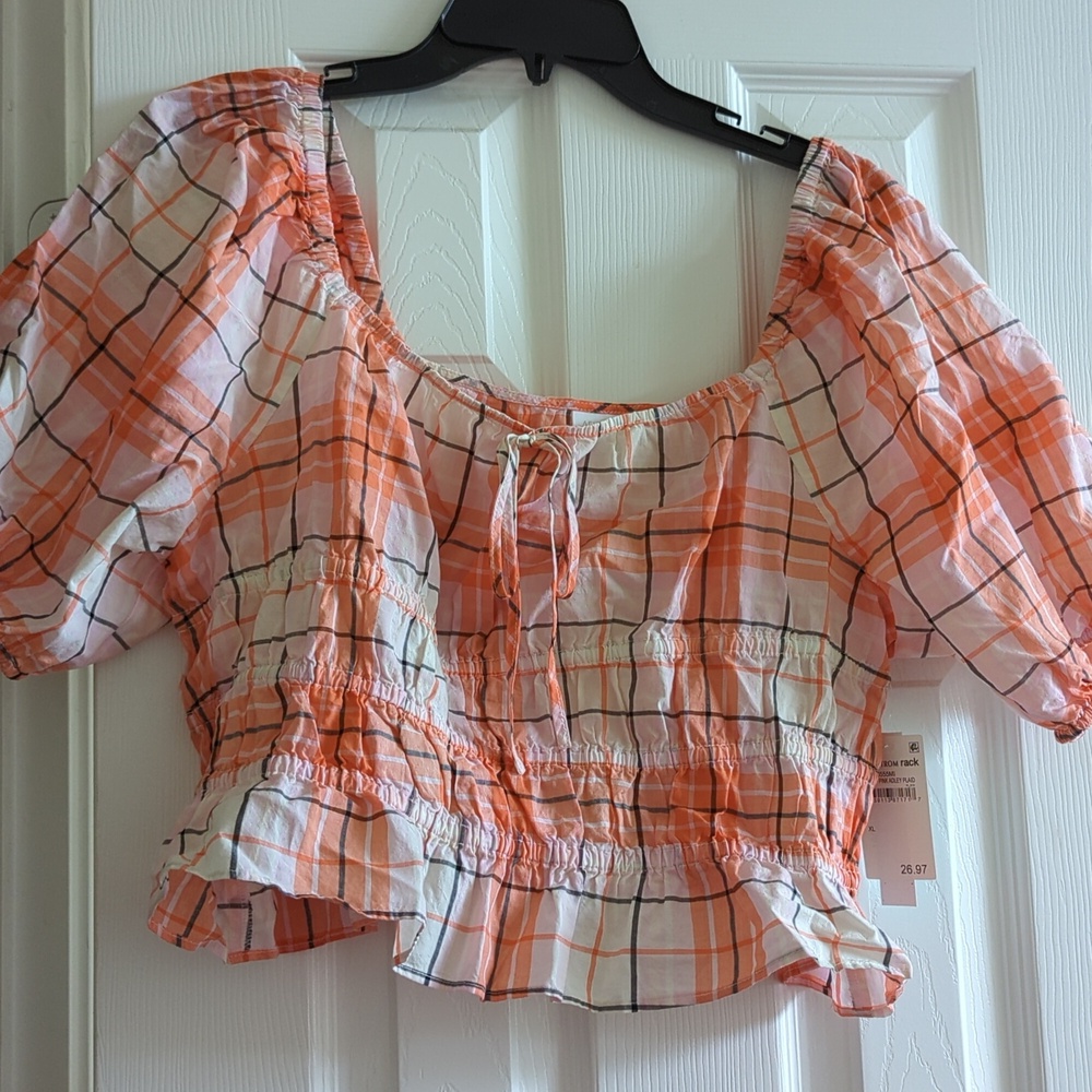 New with tags XL ruffled Top